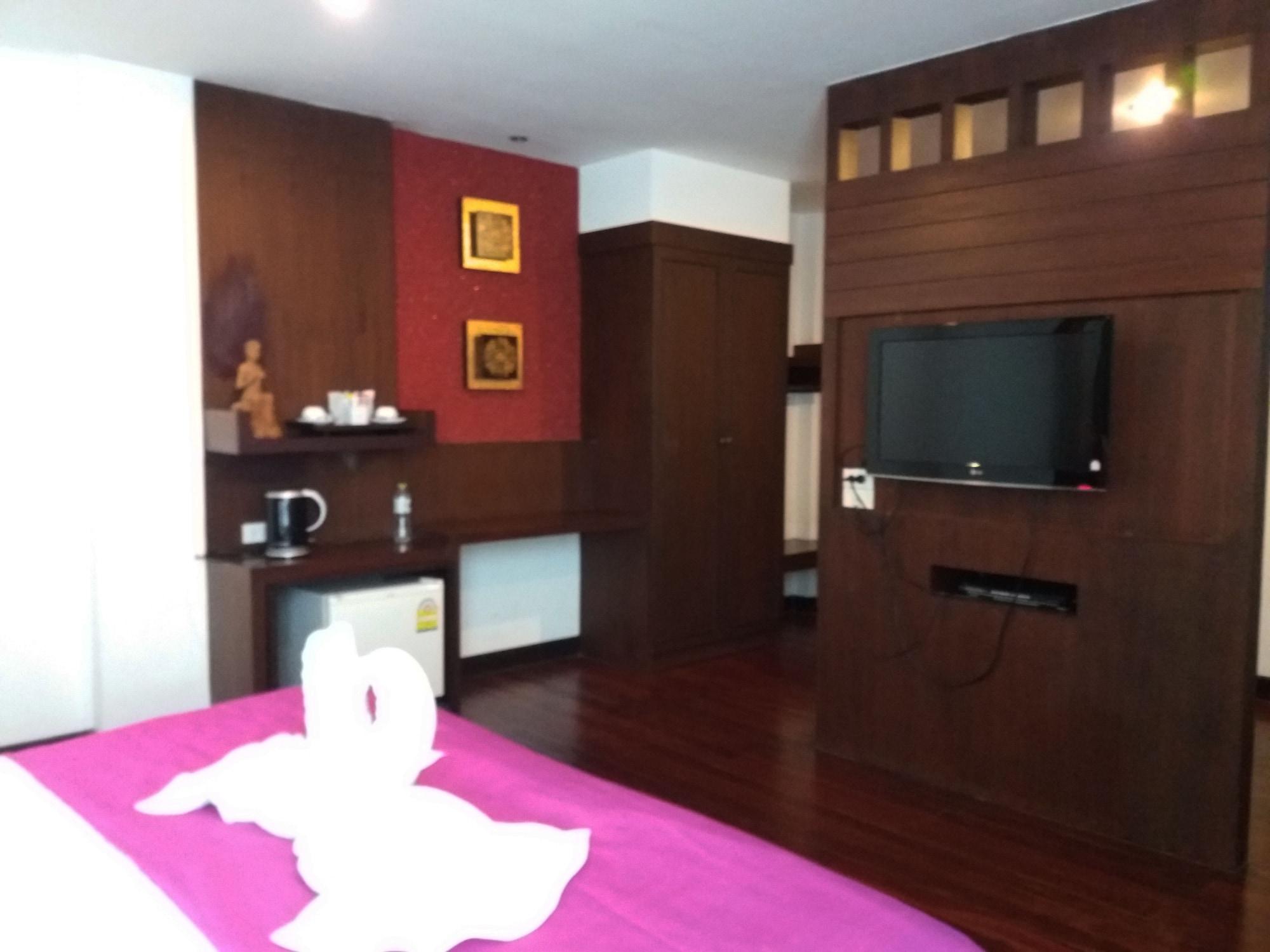 Nicha Suite Hua Hin Hotel Extérieur photo