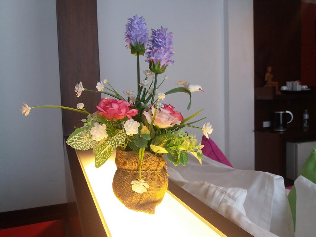 Nicha Suite Hua Hin Hotel Extérieur photo