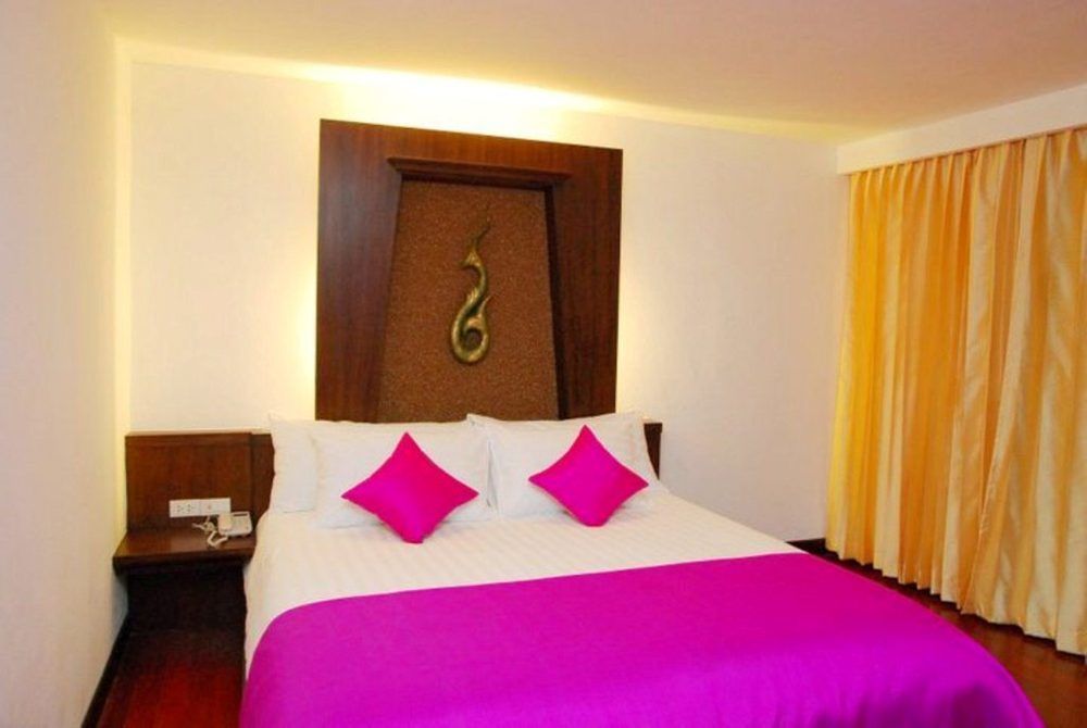 Nicha Suite Hua Hin Hotel Extérieur photo